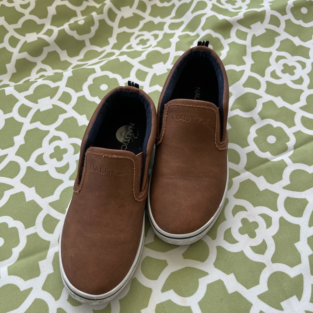 Camel faux leather Nautica loafers